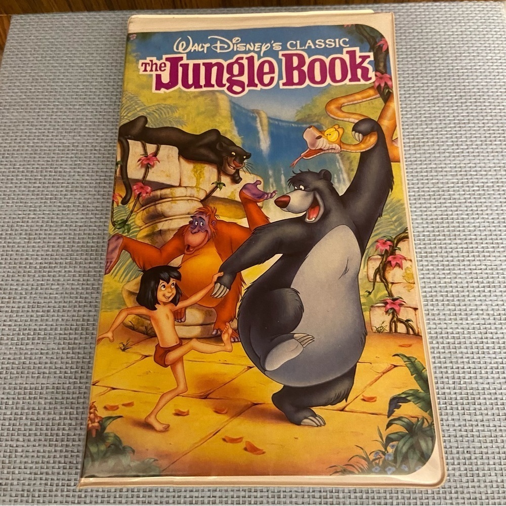 🛍️3/$30 Vintage Disney black diamond the jungle‎  book vhs